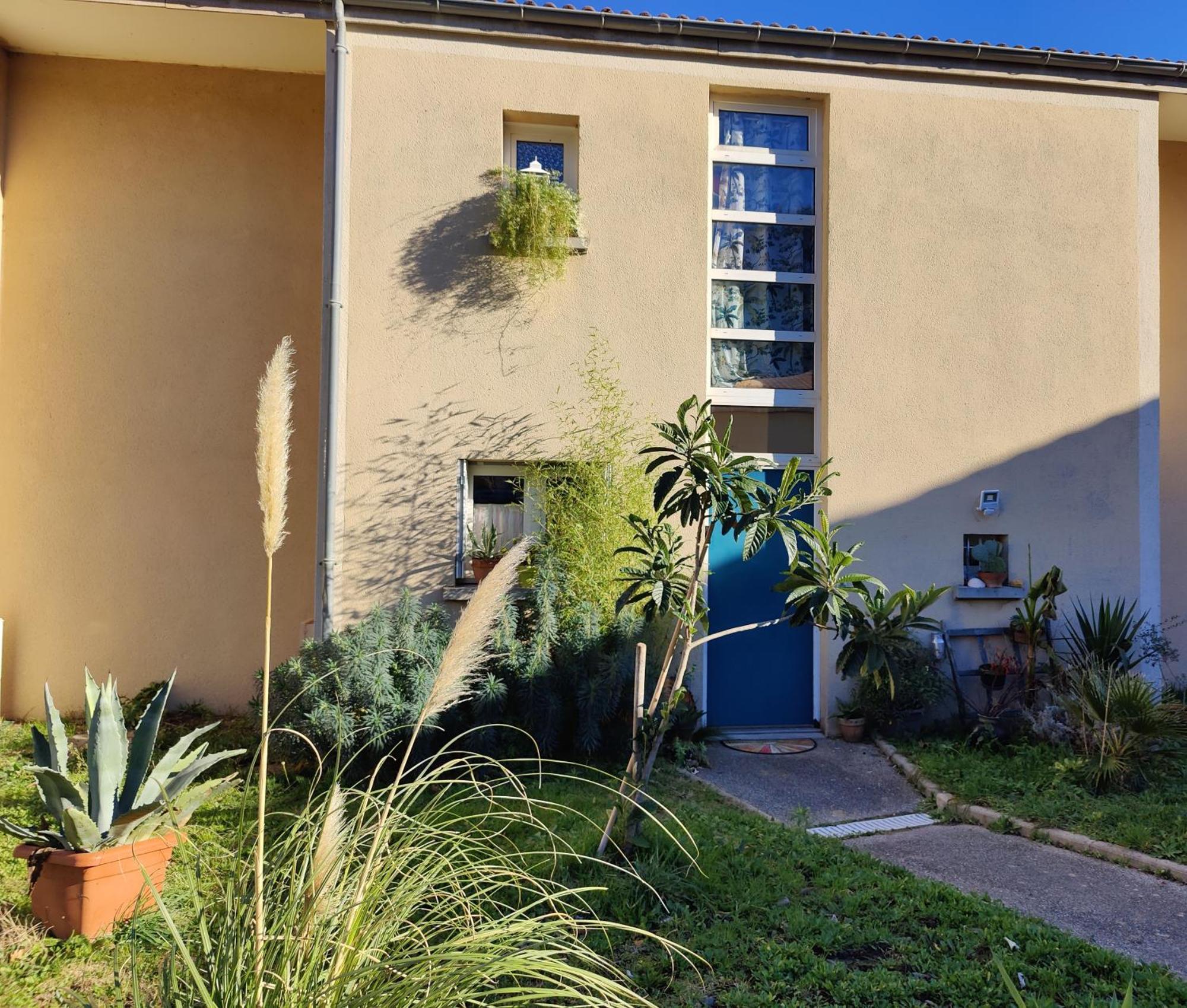 La Villa Bleue Beauchastel Exterior photo